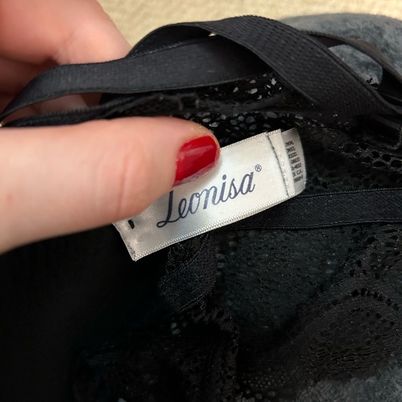 2/$20❤️- BRA | Women’s Leonisa bra size medium - Picture 4 of 4
